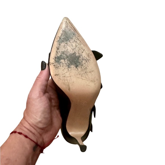 Gianvito Rossi Clash Black Leather Heels with Bucle Detail - Picture 7 of 15